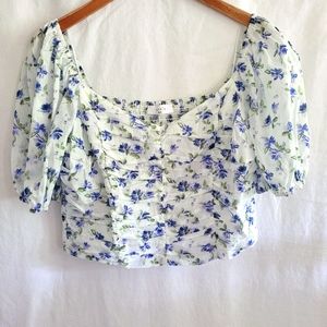 Women's XL Elodie crop top with puff sleeves